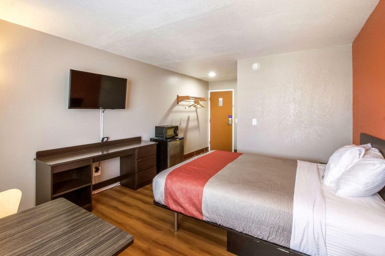 Motel 6-Rossford, Oh Екстериор снимка