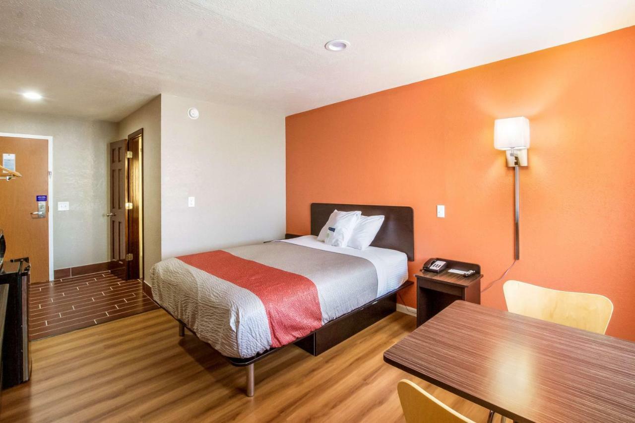 Motel 6-Rossford, Oh Екстериор снимка